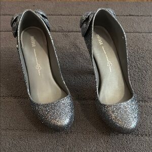 Melissa Alessandra Ambrosio Grey Incense